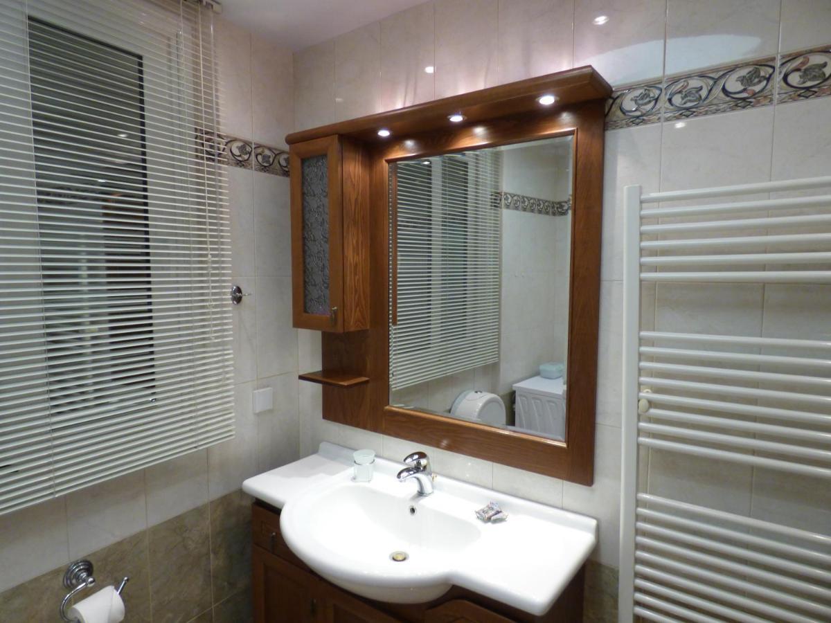 Old City View Apartment Volos Bagian luar foto